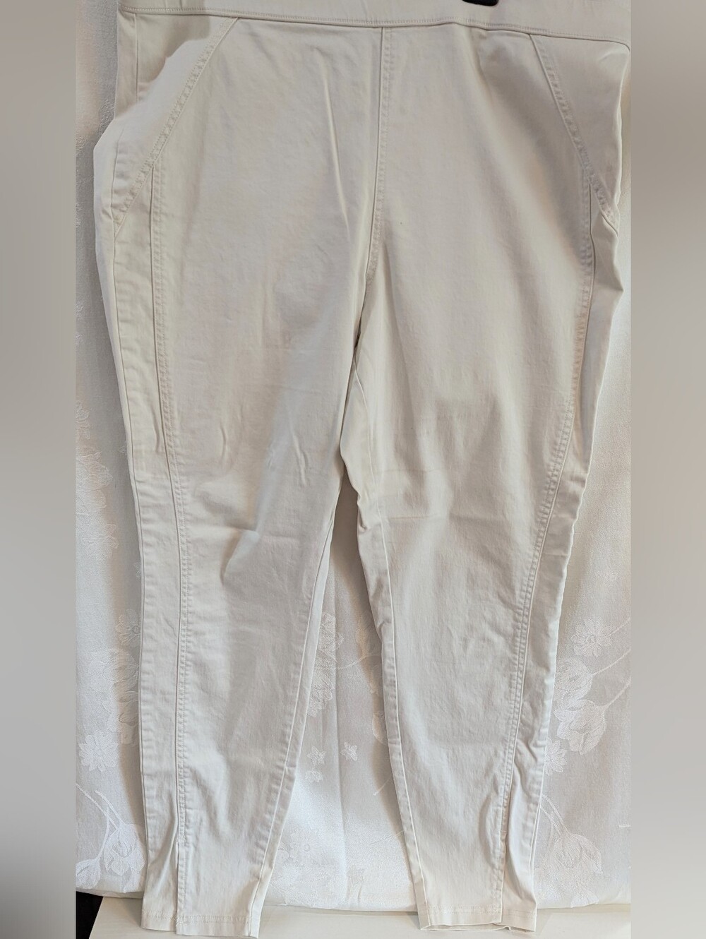 Light Cream Slim Pants